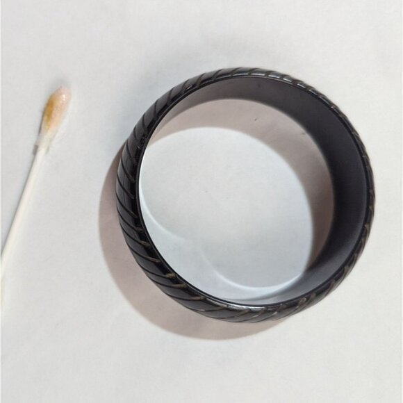 Vintage Carved Black Bakelite Bangle Bracelet 2.5x1" Estate Jewelry Bold Stripes - Picture 5 of 9